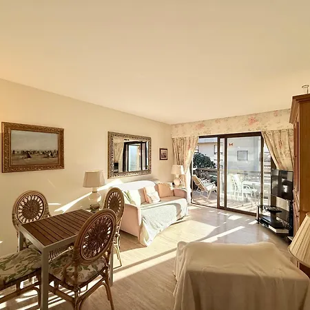 Somptueux Deux Pieces, Entre & Piscine ! Holiday home